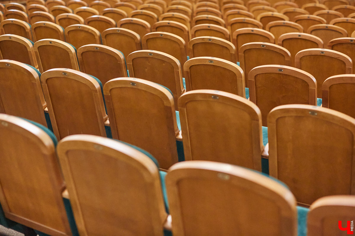 Под занавес сезона директор Владимирского областного театра кукол Ирина Попова делится новостями и ремонтными планами учреждения культуры.