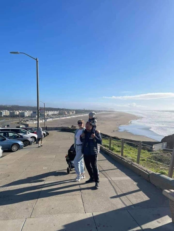 Сергею Липскому 47 лет, и не так давно он покинул Россию, став победителем лотереи, разыгрывающей виды на жительство в Америке. Каково быть дальнобойщиком в Калифорнии? Расскажет русскоязычный блогер YouTube-канала «За морем-океаном».