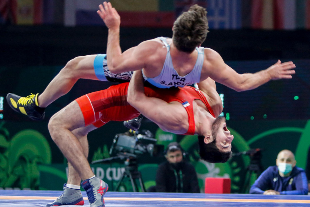 В Суздале завершился чемпионат России по греко-римской борьбе. Абуязид Манцигов и Артур Саргсян выиграли две золотые медали для сборной Владимирской области.