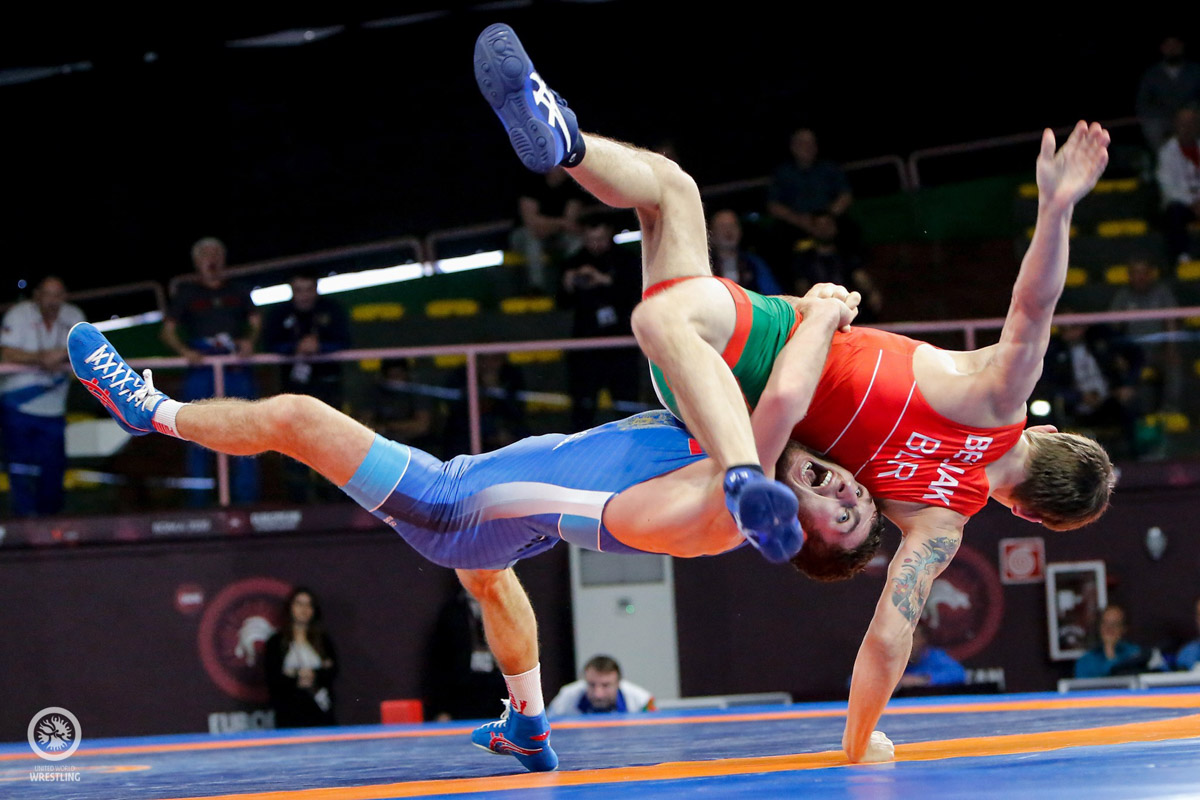 В Суздале завершился чемпионат России по греко-римской борьбе. Абуязид Манцигов и Артур Саргсян выиграли две золотые медали для сборной Владимирской области.