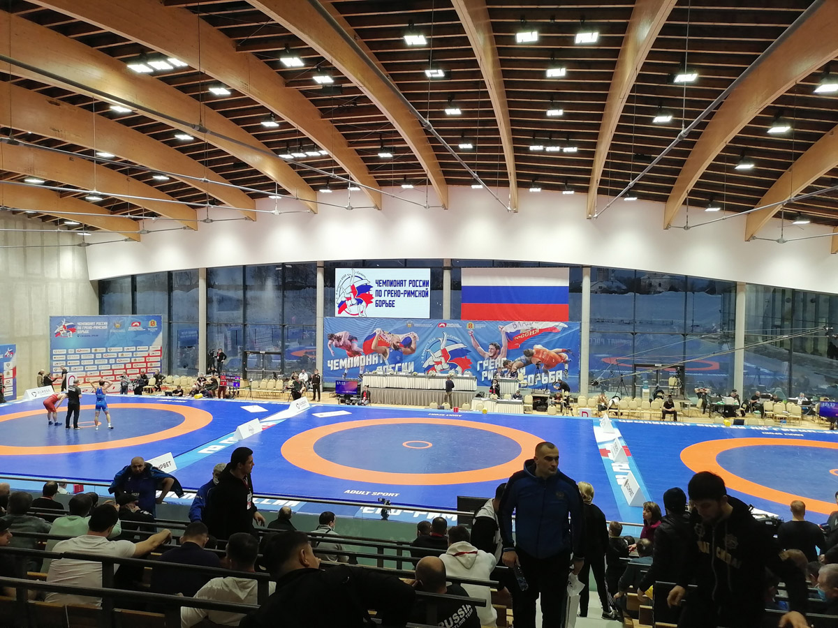 В Суздале завершился чемпионат России по греко-римской борьбе. Абуязид Манцигов и Артур Саргсян выиграли две золотые медали для сборной Владимирской области.