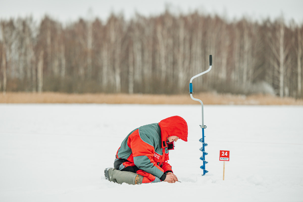 Раньше спортсменам Владимирской области рыбов показывали, но в других регионах страны, а теперь не то чтобы продают — лучше! Проводят Кубок России по ловле на мормышку со льда в Суздале.