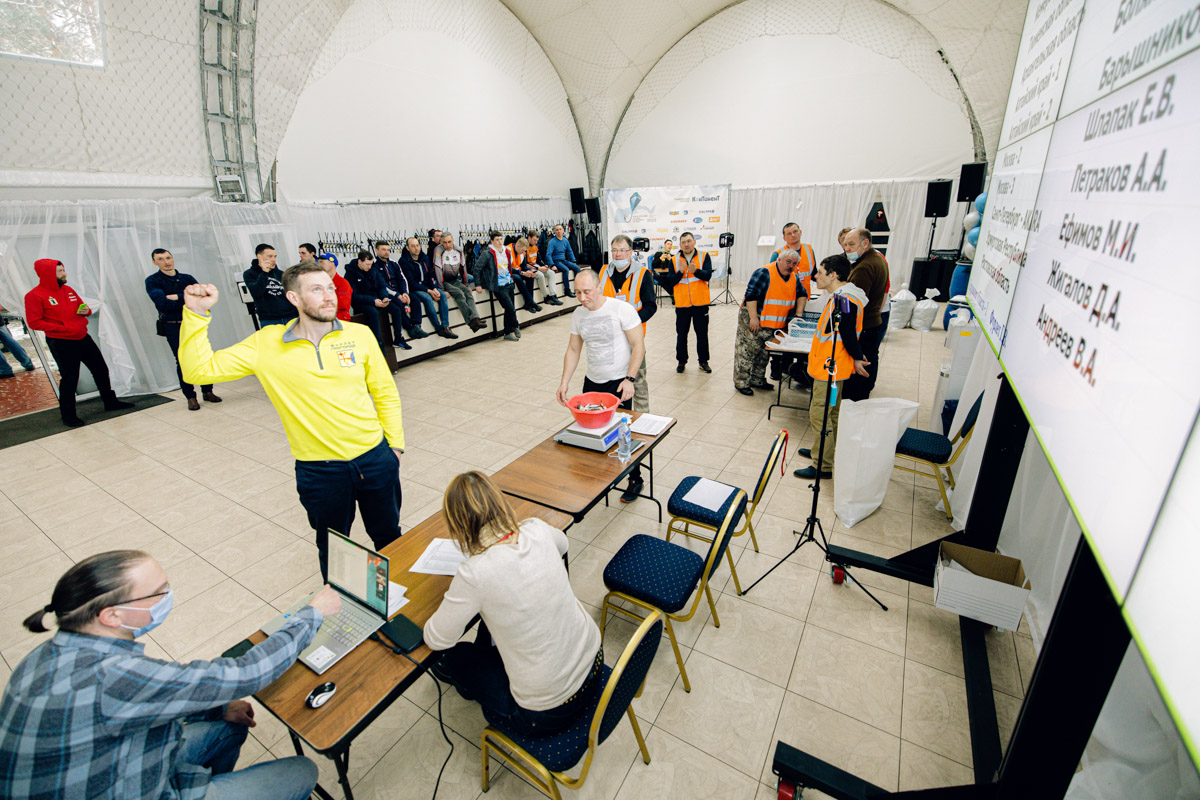 Раньше спортсменам Владимирской области рыбов показывали, но в других регионах страны, а теперь не то чтобы продают — лучше! Проводят Кубок России по ловле на мормышку со льда в Суздале.