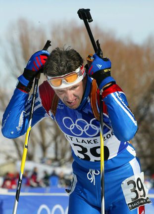 В Пекине стартовали зимние Олимпийские игры. На старт выйдет и наш земляк, лыжник Иван Якимушкин. Правда, выступать он будет за Тюменскую область. Поэтому предлагаем вспомнить, чем запомнились наши спортсмены на предыдущих Олимпиадах?
