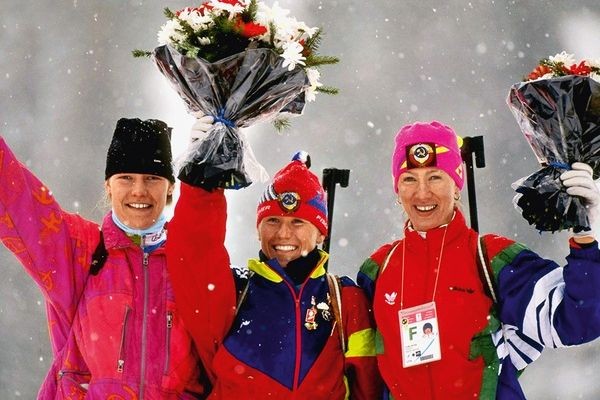 В Пекине стартовали зимние Олимпийские игры. На старт выйдет и наш земляк, лыжник Иван Якимушкин. Правда, выступать он будет за Тюменскую область. Поэтому предлагаем вспомнить, чем запомнились наши спортсмены на предыдущих Олимпиадах?