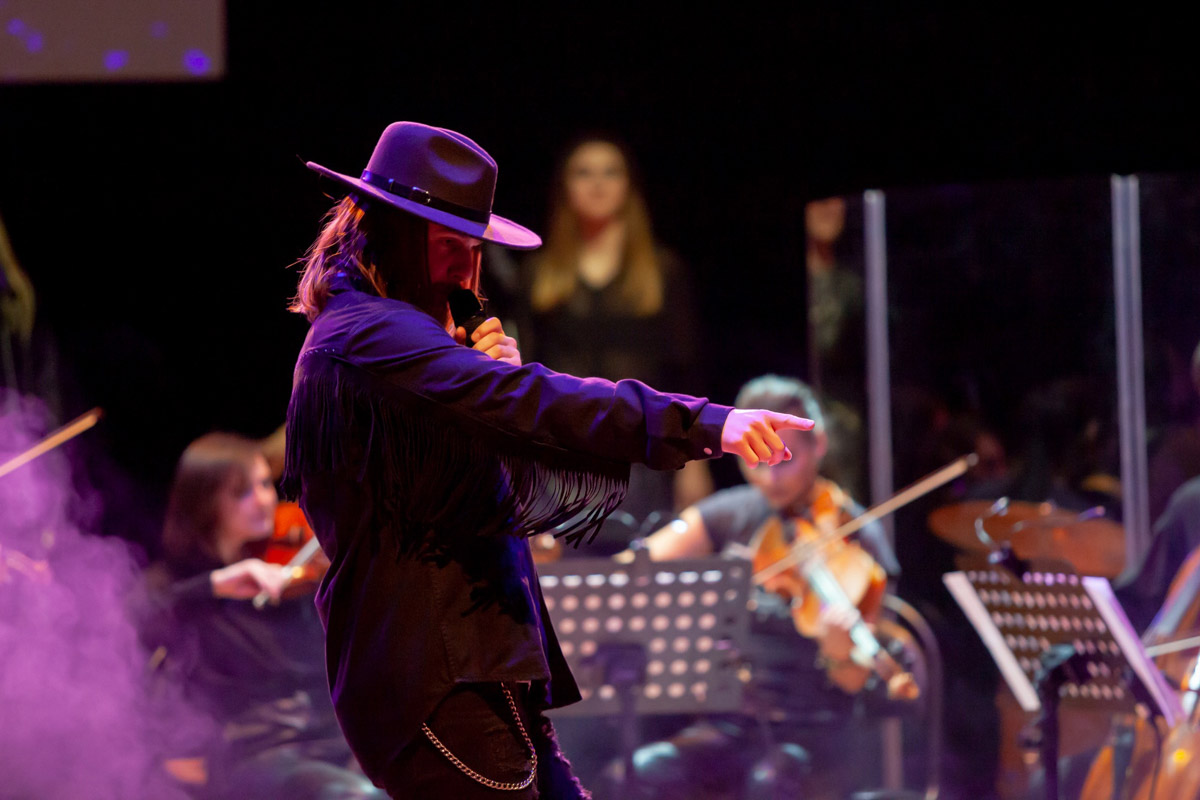 Симфо-рок, музыкальный вербатимы на важную тему, мюзиклы. Владимирская филармония меняется благодаря музыкально-просветительскому театру. Приготовьте свои «Пушкинские карты», а мы пока объясним, в чем заключается новая фишка давно знакомого проекта.