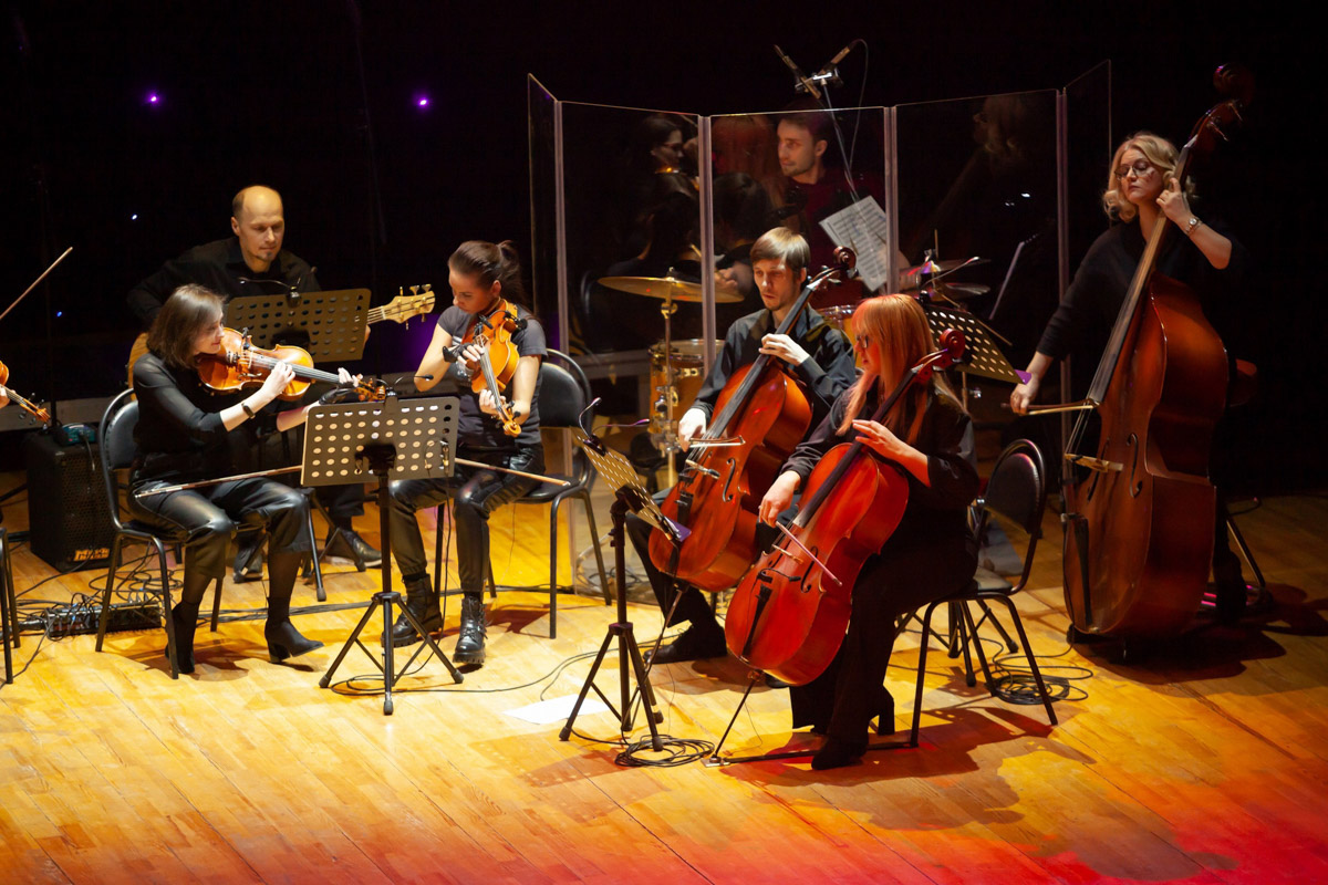 Симфо-рок, музыкальный вербатимы на важную тему, мюзиклы. Владимирская филармония меняется благодаря музыкально-просветительскому театру. Приготовьте свои «Пушкинские карты», а мы пока объясним, в чем заключается новая фишка давно знакомого проекта.