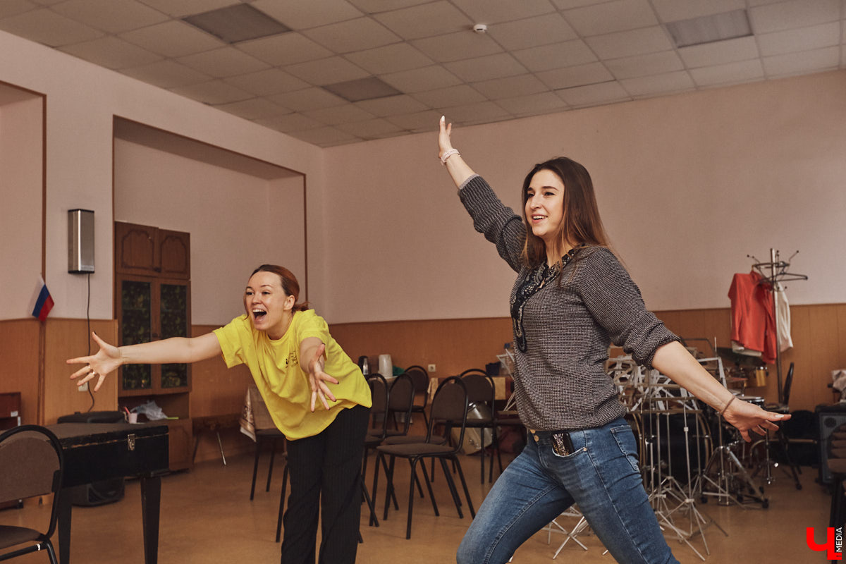 Симфо-рок, музыкальный вербатимы на важную тему, мюзиклы. Владимирская филармония меняется благодаря музыкально-просветительскому театру. Приготовьте свои «Пушкинские карты», а мы пока объясним, в чем заключается новая фишка давно знакомого проекта.