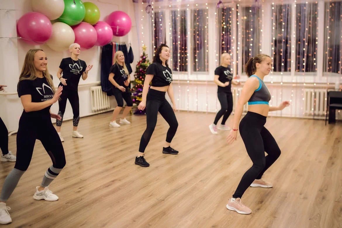 18 февраля в Коврове состоится финал конкурса «Миссис Владимирская земля-2022». Участие в нём принимают восемь замужних красавиц из пяти городов региона. За неделю до этого «Ключ-Медиа» побеседовал с организатором конкурса Викторией Селеметовой и узнал, как проходят его этапы.