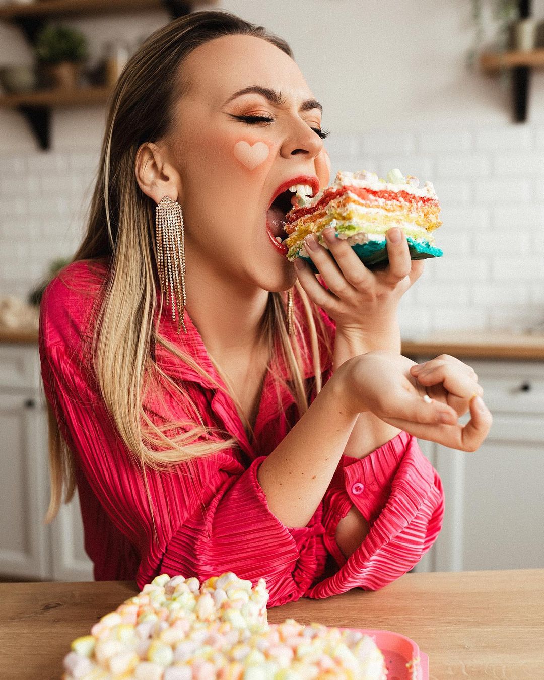 Рождение сына, море цветов и тематические фотосессии – это лишь часть воспоминаний о вчерашнем дне. 14 февраля у многих владимирцев однозначно удался!
