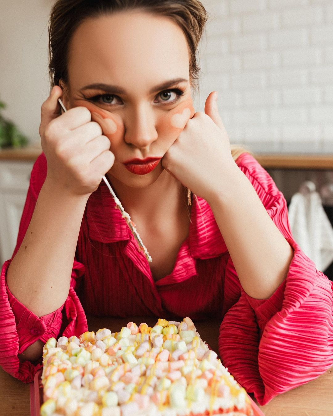 Рождение сына, море цветов и тематические фотосессии – это лишь часть воспоминаний о вчерашнем дне. 14 февраля у многих владимирцев однозначно удался!