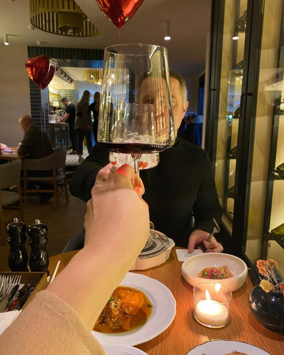 Рождение сына, море цветов и тематические фотосессии – это лишь часть воспоминаний о вчерашнем дне. 14 февраля у многих владимирцев однозначно удался!