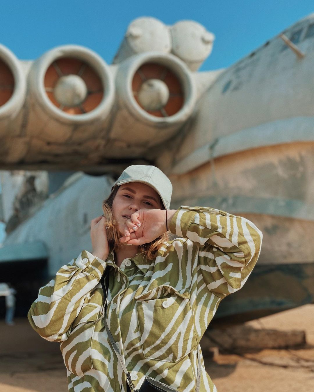 Короткометражный фильм «Филипп, я твой сын» стал открытием нескольких российских и международных фестивалей. Это режиссерский дебют блогера-миллионника Сергея Штепса. Коллаборация с ним стала ценным опытом и для продюсера из Коврова Кати Кожомы. Она рассказала нам, как им удалось снять крутое кино всего за 100 тысяч и заполучить самого Киркорова!