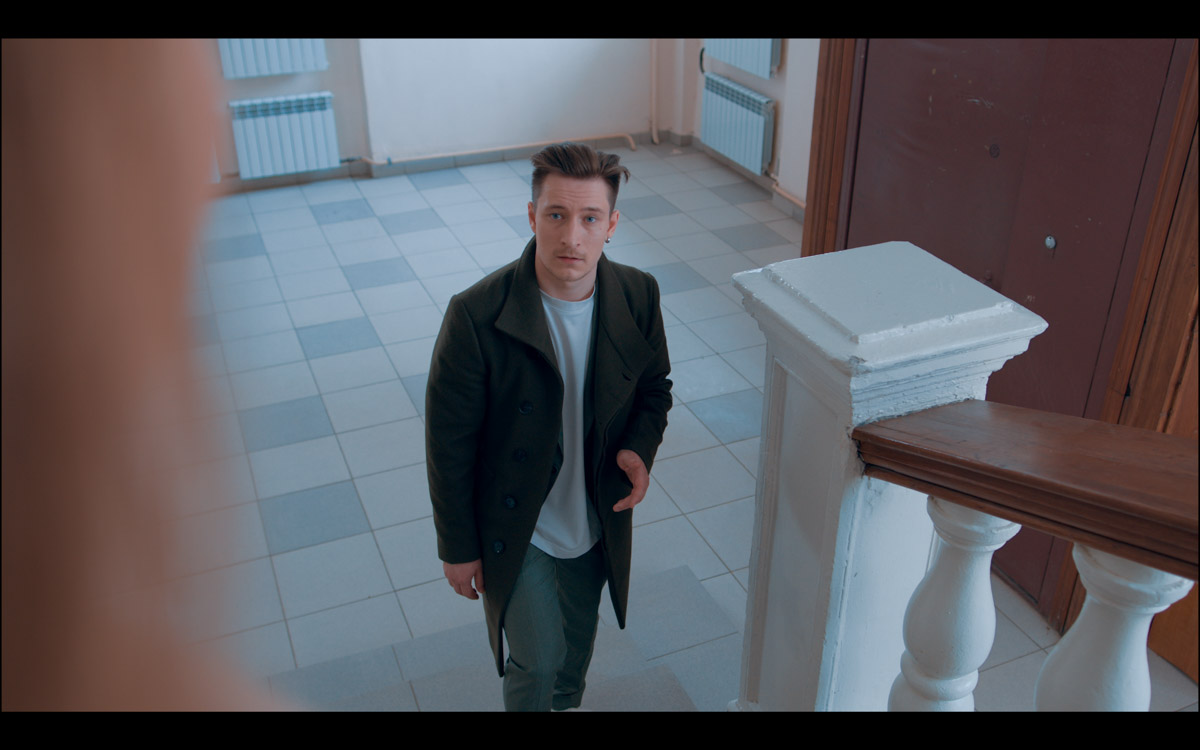 Короткометражный фильм «Филипп, я твой сын» стал открытием нескольких российских и международных фестивалей. Это режиссерский дебют блогера-миллионника Сергея Штепса. Коллаборация с ним стала ценным опытом и для продюсера из Коврова Кати Кожомы. Она рассказала нам, как им удалось снять крутое кино всего за 100 тысяч и заполучить самого Киркорова!