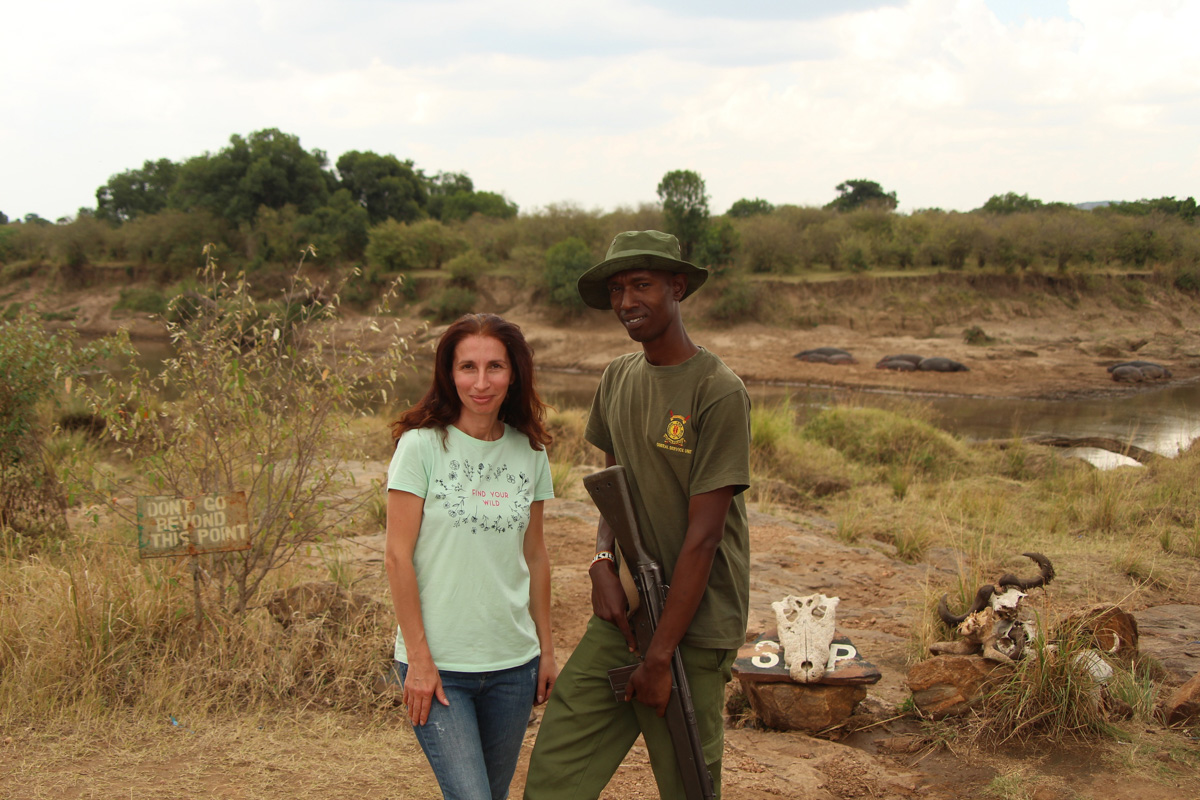 Татьяна Гордеева - журналист из Владимира. Вместе со своим мужем и сыном она путешествует по всему миру. Причем организованный тур семья не покупает. Маршрут и билеты выбирают самостоятельно. И делятся своим опытом на youtube-канале.
