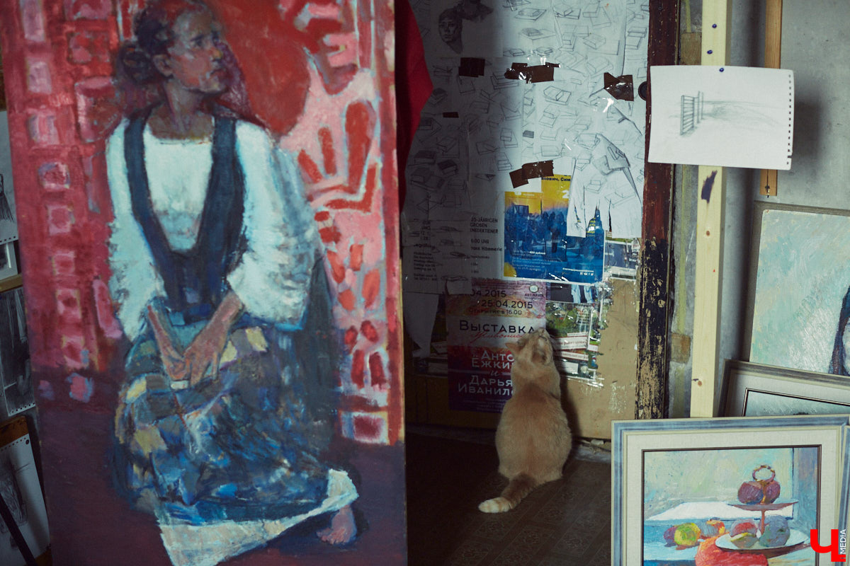 Дарья Иванилова — портретист. Она считывает людей и переводит их глубину в цвет, объем и композицию. Становление художника — путь, который не приводит в определенный пункт назначения, и его нюансы девушка разъяснила в большом интервью для «Ключ-Медиа».