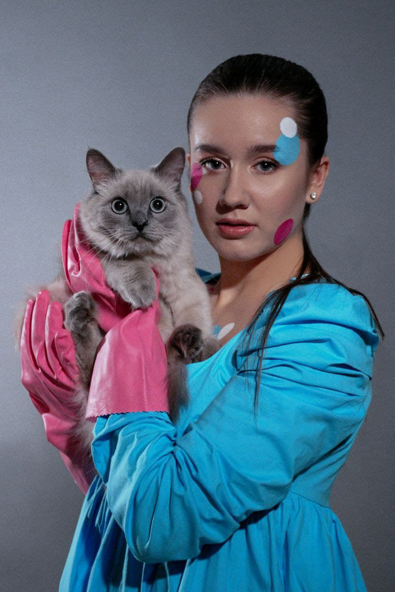 Летом во Владимире состоится масштабная благотворительная выставка «PEOPLE ВМЕСТЕ» в поддержку бездомных и хвостатых. Обсуждаем с ивент-организатором Ярославой Кашицыной, почему локальная акция привлекает творцов, в чем ее смысл и каким образом неравнодушные читатели «Ключ-Медиа» могут присоединиться.