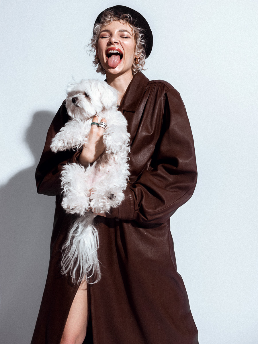 Летом во Владимире состоится масштабная благотворительная выставка «PEOPLE ВМЕСТЕ» в поддержку бездомных и хвостатых. Обсуждаем с ивент-организатором Ярославой Кашицыной, почему локальная акция привлекает творцов, в чем ее смысл и каким образом неравнодушные читатели «Ключ-Медиа» могут присоединиться.