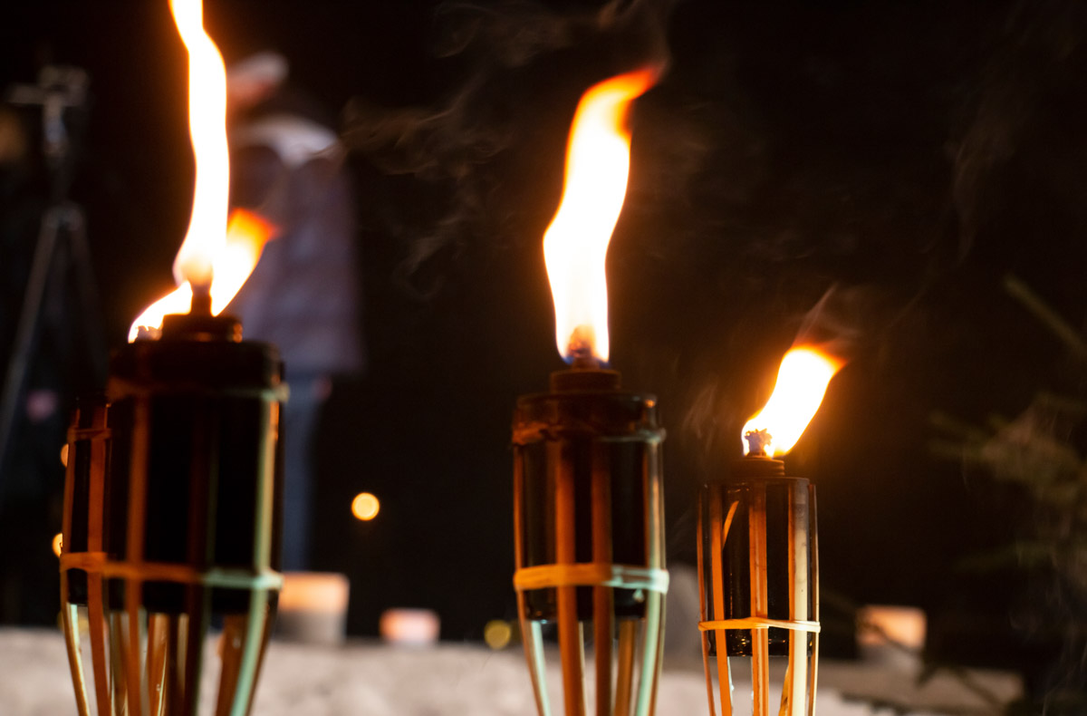 Масленица – один из самых эмоциональных и зажигательных праздников, в котором ясно чувствуется неистовая сила огненной стихии. В атмосферном музее «Щурово городище» встретят весну по-настоящему ярко – первым в Суздале шоу «Огненная Масленица»!