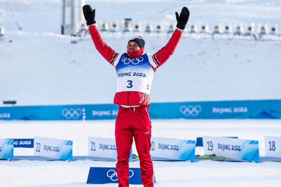 Лыжник из Мурома Иван Якимушкин выиграл серебряную медаль в олимпийском марафоне и как всегда эмоционально прокомментировал свое выступление. Сразу после гонки наш земляк не без доли юмора заявил, что он просто ехал за кем-то, а когда финишировал, его ждал «кипиш».