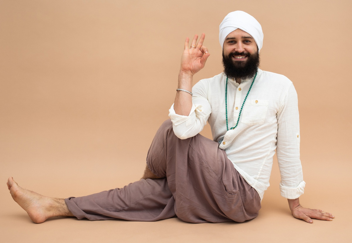 22.02.2022 — дата-палиндром, которая одинаково читается слева направо и справа налево. В календаре такие дни — большая редкость. Многие склонны считать их сакральными. Чего ждать от 22 февраля этого года, что можно делать, а что не стоит, и почему мы так относимся к красивым датам — рассказывают нумеролог, астролог и психолог.