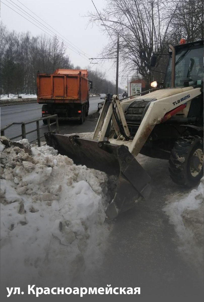 Мэрия областного центра обещает решить вопрос с пробками для общественного транспорта. Во Владимире могут появиться первые специальные полосы для движения автобусов и троллейбусов. Работы должны стартовать уже этой весной.