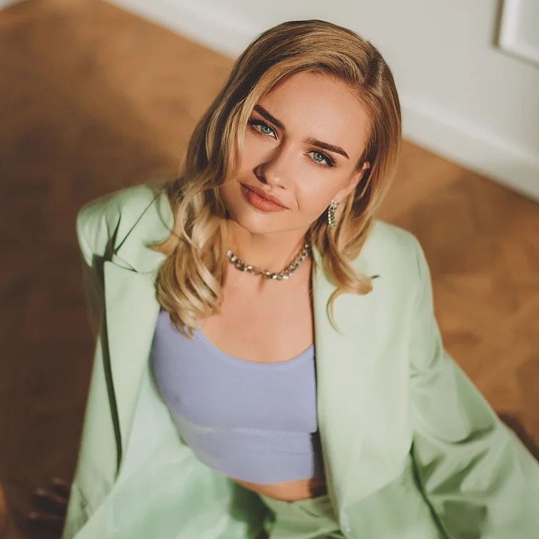 Болит голова? Значит, вы неправильно питаетесь. Нутрициолог Светлана Скворцова подробно объяснила, почему все наши недуги связаны с ЖКТ, как сбалансированным образом жизни поправить здоровье, и почему от вредных продуктов отказываться не то чтобы сложно, а прямо-таки больно!