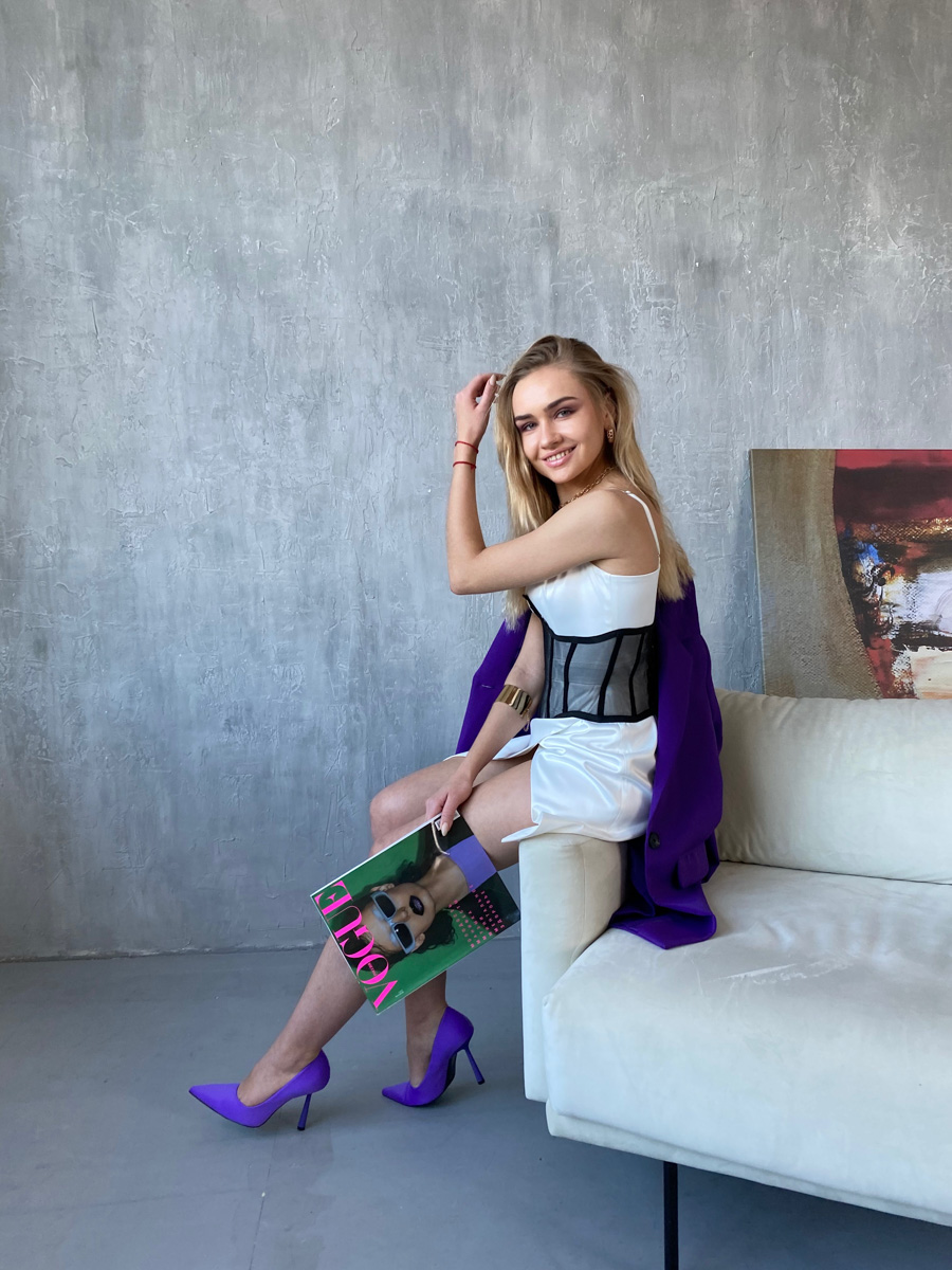 Болит голова? Значит, вы неправильно питаетесь. Нутрициолог Светлана Скворцова подробно объяснила, почему все наши недуги связаны с ЖКТ, как сбалансированным образом жизни поправить здоровье, и почему от вредных продуктов отказываться не то чтобы сложно, а прямо-таки больно!