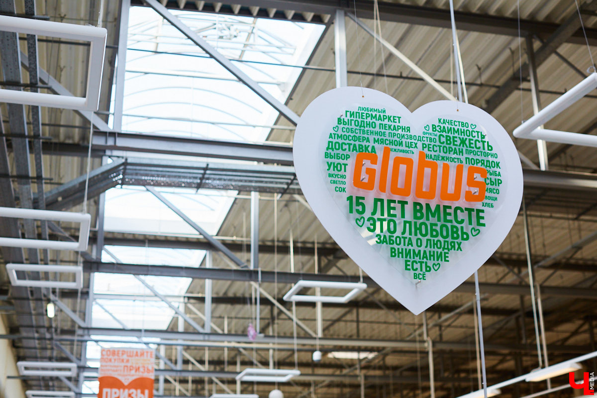 Ни одного, ни разу в жизни! Ольга Проноза – владимирский блогер, который входит в топ-10 самых популярных, в своем деле настоящий умелец, а вот кое в чем другом до недавних пор была чуточку профаном. Блины она в своей жизни ни разу не готовила, но наш кулинарный сенсей пришел ей на помощь. Вам, кстати, учения его тоже пригодятся, ведь рецепты мастера – нестандартные.