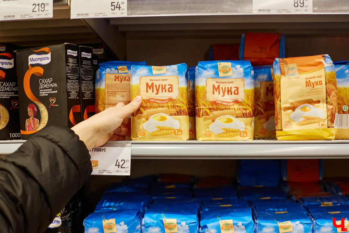 Ни одного, ни разу в жизни! Ольга Проноза – владимирский блогер, который входит в топ-10 самых популярных, в своем деле настоящий умелец, а вот кое в чем другом до недавних пор была чуточку профаном. Блины она в своей жизни ни разу не готовила, но наш кулинарный сенсей пришел ей на помощь. Вам, кстати, учения его тоже пригодятся, ведь рецепты мастера – нестандартные.