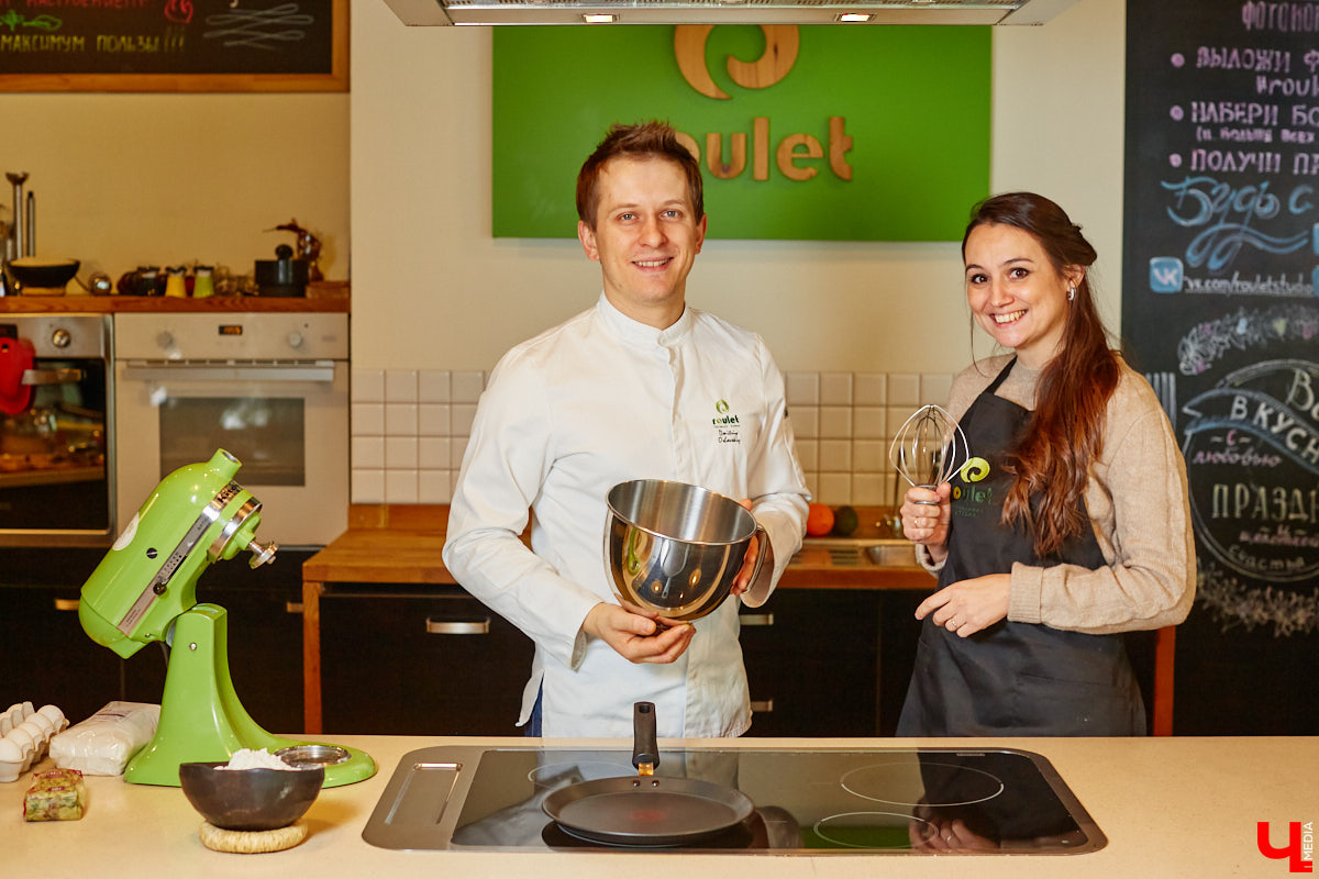 Ни одного, ни разу в жизни! Ольга Проноза – владимирский блогер, который входит в топ-10 самых популярных, в своем деле настоящий умелец, а вот кое в чем другом до недавних пор была чуточку профаном. Блины она в своей жизни ни разу не готовила, но наш кулинарный сенсей пришел ей на помощь. Вам, кстати, учения его тоже пригодятся, ведь рецепты мастера – нестандартные.