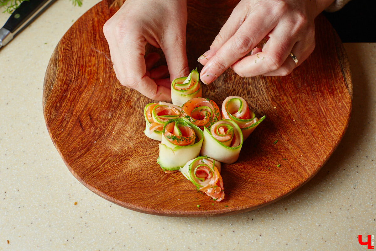 Ни одного, ни разу в жизни! Ольга Проноза – владимирский блогер, который входит в топ-10 самых популярных, в своем деле настоящий умелец, а вот кое в чем другом до недавних пор была чуточку профаном. Блины она в своей жизни ни разу не готовила, но наш кулинарный сенсей пришел ей на помощь. Вам, кстати, учения его тоже пригодятся, ведь рецепты мастера – нестандартные.