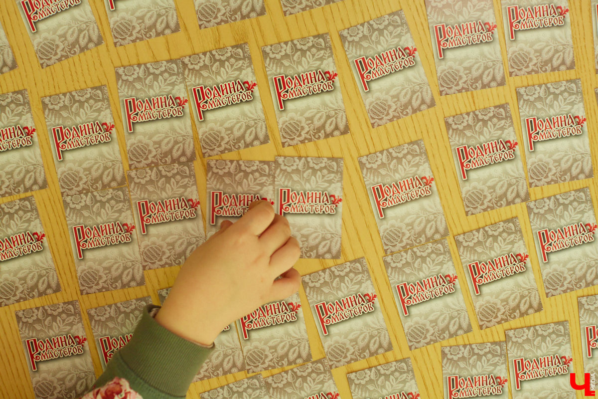 Викторина ремесел или «Мемо» без мемов? Знакомимся с первым в стране сборником аутентичных настольных игр, кропотливо проработанным областным Клубом мастеров. Где играть, во что играть, зачем играть – читайте в материале!