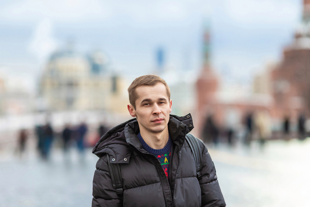 Как создаются хиты? Говорят, единого рецепта не существует. Ясно одно: песня должна срезонировать со слушателем. Найти свое звучание, которое пришлось по сердцу тысячам людей, смог наш земляк Эдгар со своим проектом «EDZAR».