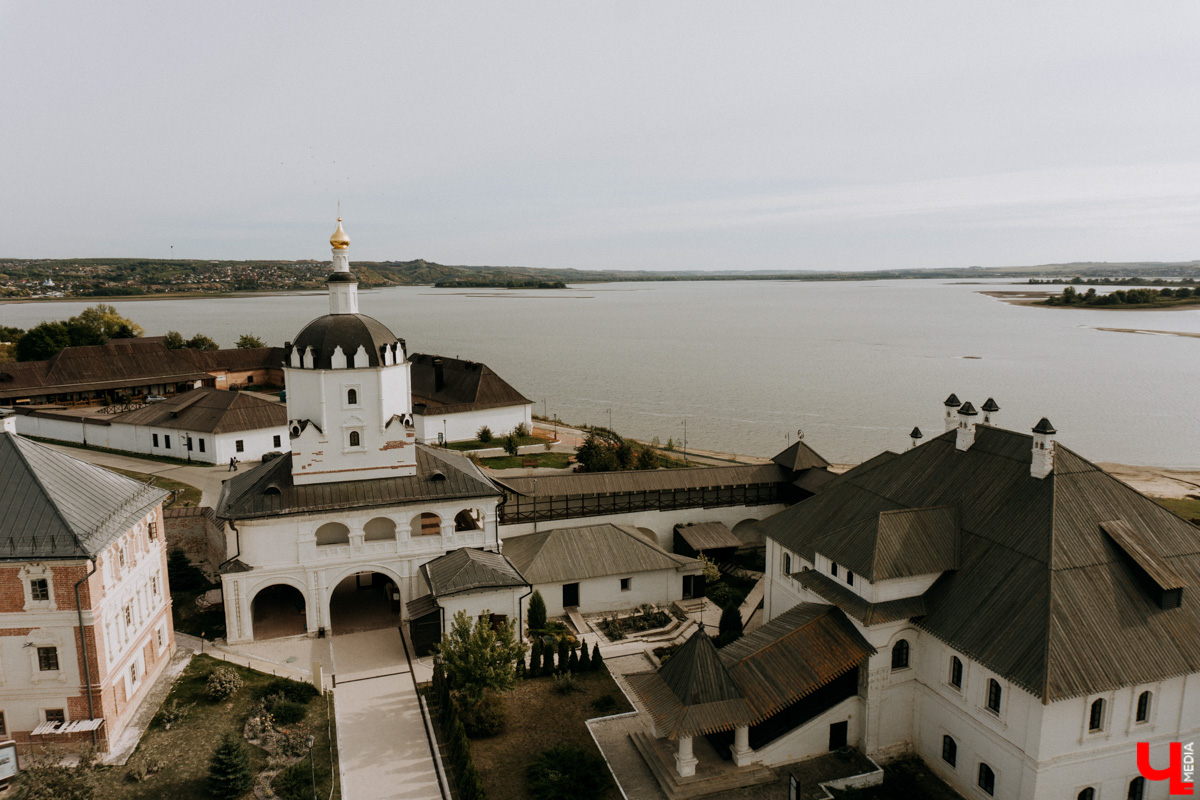 Путешествия по России с кешбэком до 20 тысяч рублей и отмена налогов для владельцев гостиниц – первые значительные нововведения туризма-2022, рассчитанные на улучшение инфраструктуры путешественников.