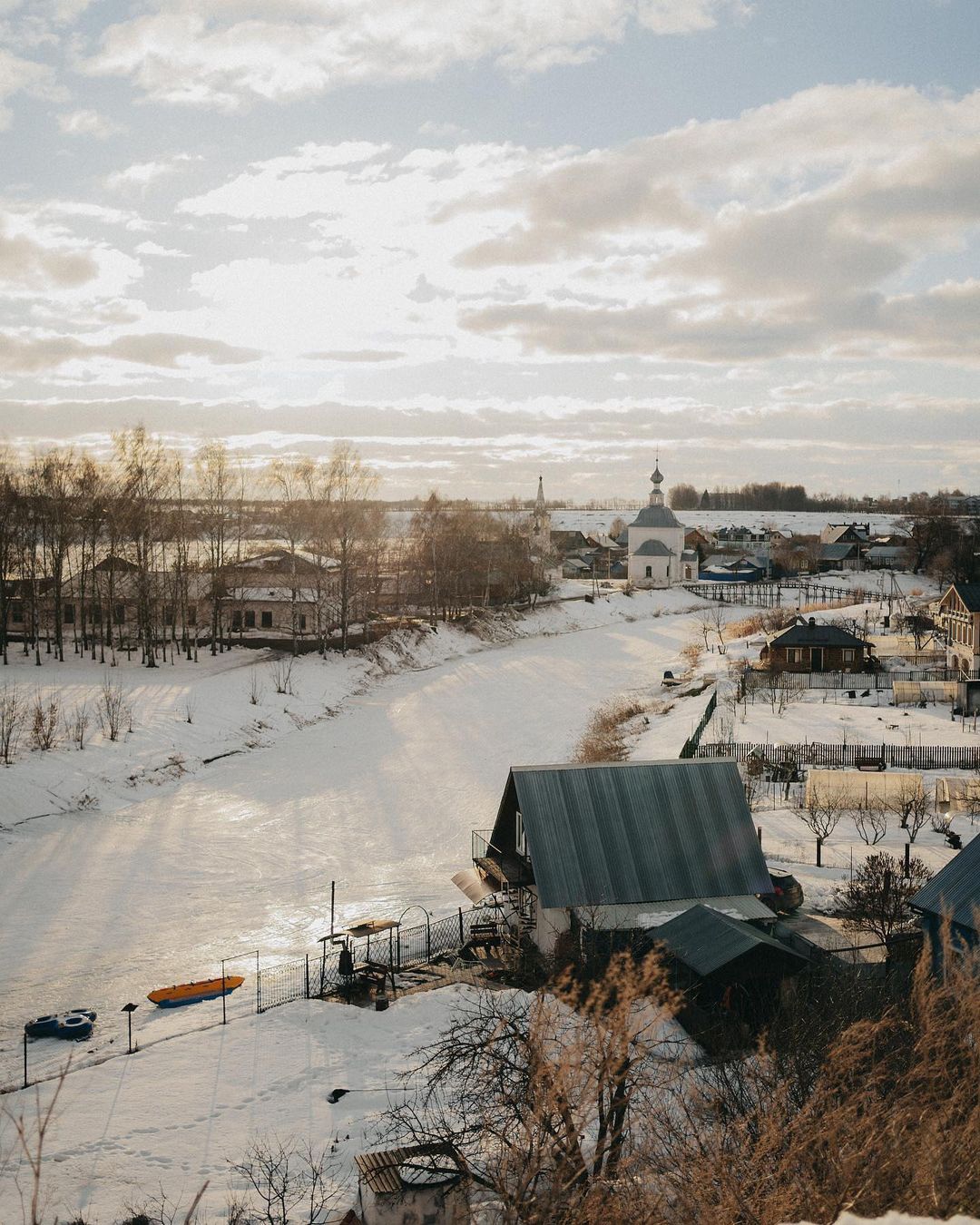 Сегодня день, когда работа «Инстаграма» в РФ остановилась. Нет, Земля, конечно, вращаться не перестала. И все же для многих событие знаковое. Закончилась целая веха жизни. Как владимирцы с ней попрощались? Успели до блокировки собрать обзор.