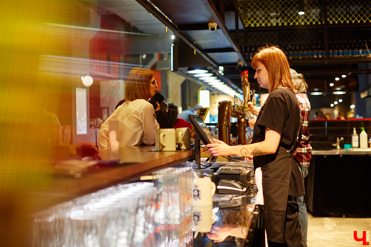 Время для позитива есть всегда. И мы спешим к вам с отличной новостью — во Владимире открылся бар «Вкусное». Что за место? В чем изюминка? И где его искать — все в нашем обзоре!