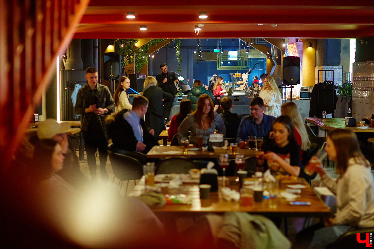 Время для позитива есть всегда. И мы спешим к вам с отличной новостью — во Владимире открылся бар «Вкусное». Что за место? В чем изюминка? И где его искать — все в нашем обзоре!