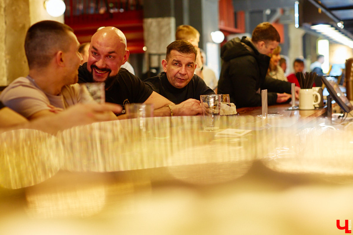 Время для позитива есть всегда. И мы спешим к вам с отличной новостью — во Владимире открылся бар «Вкусное». Что за место? В чем изюминка? И где его искать — все в нашем обзоре!