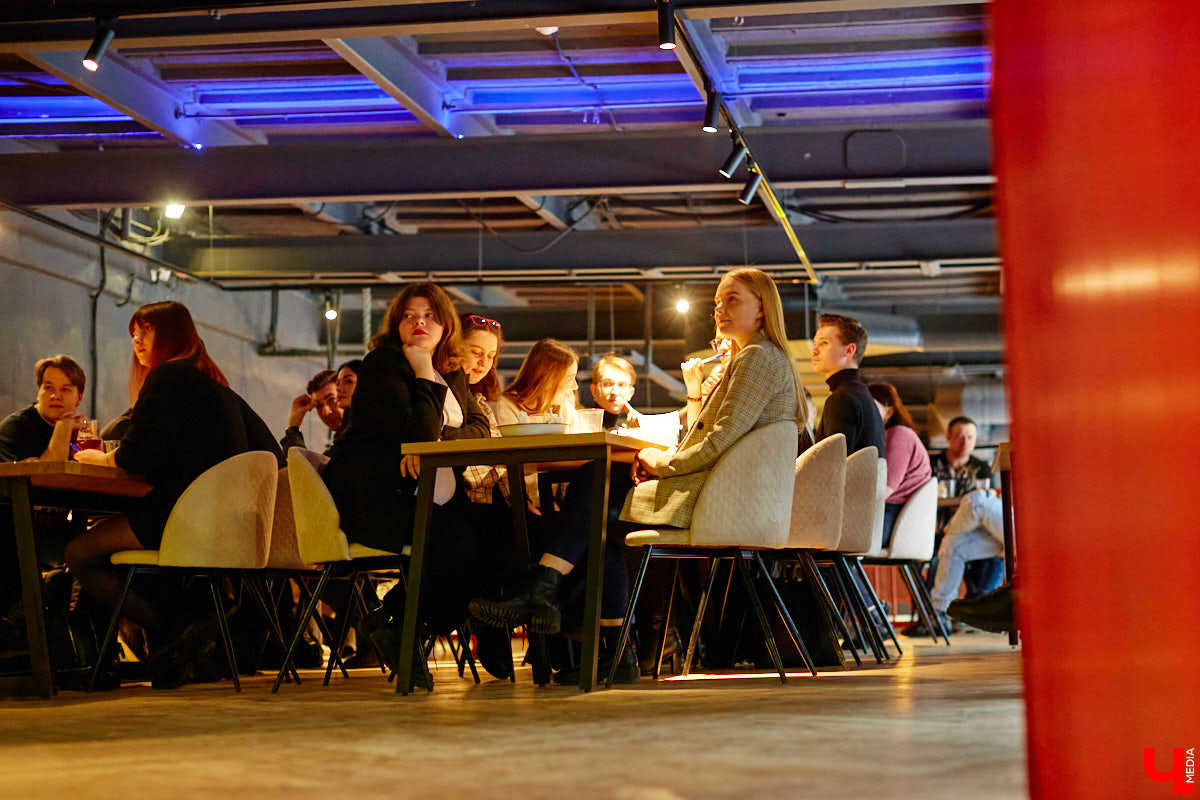 Время для позитива есть всегда. И мы спешим к вам с отличной новостью — во Владимире открылся бар «Вкусное». Что за место? В чем изюминка? И где его искать — все в нашем обзоре!