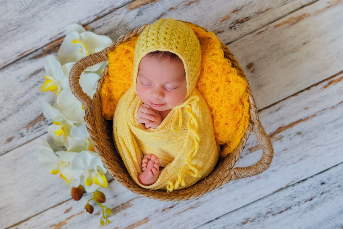 С 8 по 17 марта в санкт-петербургской галерее «Мастер» проводится международная выставка, посвященная таинству материнства. На вернисаже единственная представительница 33-го региона Анна Ворон уже была отмечена членами жюри. Предлагаем познакомиться и взглянуть на ее работы.