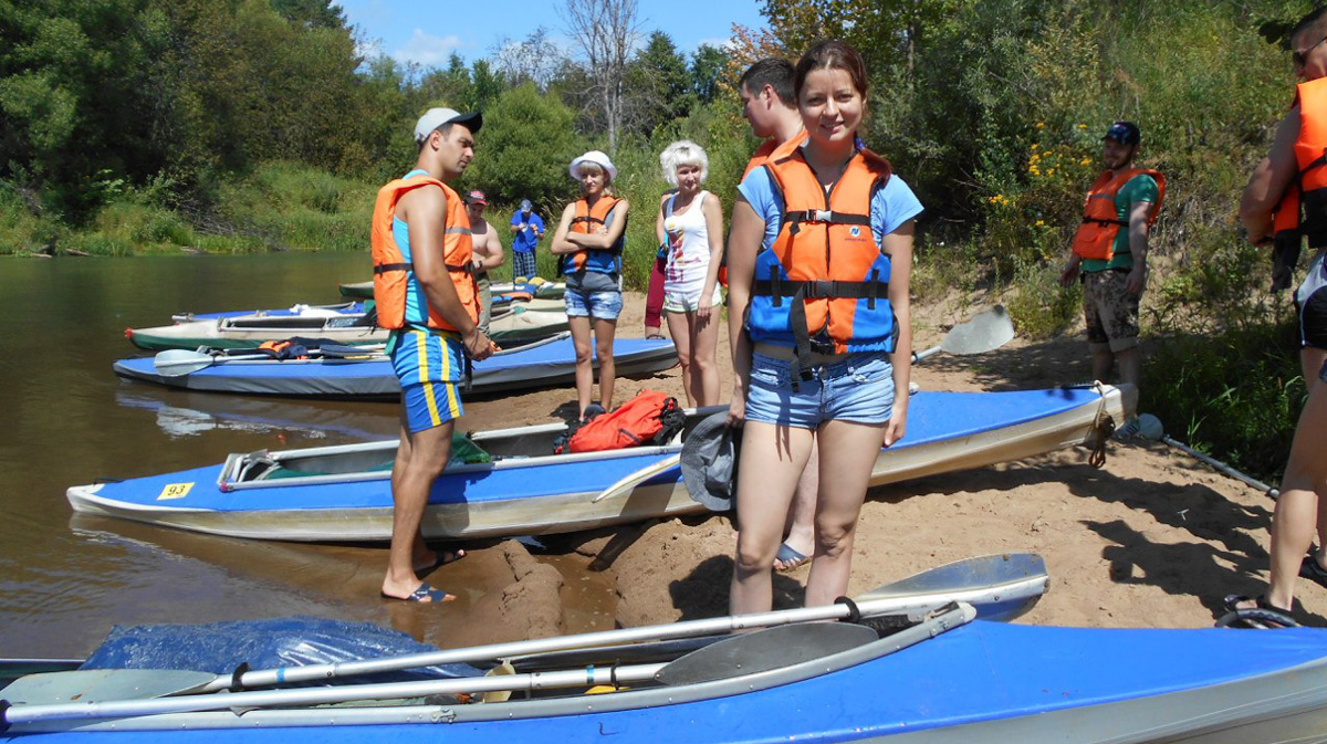 Специалисты говорят, что отдых с палатками в этом году будет особенно популярен. И тут важно правильно определиться с местом для кемпинга. Где можно разбивать бивуак и разводить костры, определила специальная комиссия. А местные путешественники со стажем дали несколько дельных советов.