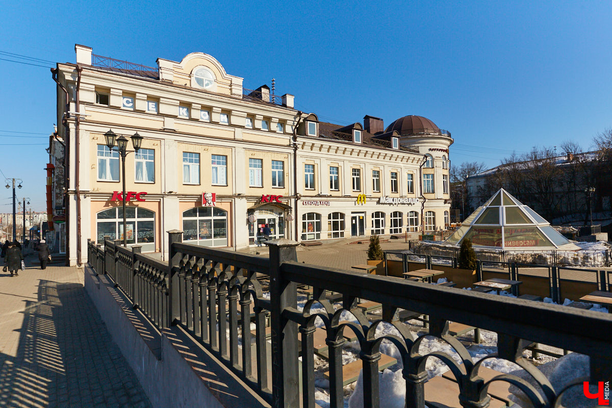 Популярная сеть ресторанов быстрого питания McDonald’s прекратила свою работу в нашем регионе. Владимирцы лишились сразу 6 фастфуд-заведений. 3 из них располагались на территории областного центра. А вот с гостиницами «Панорама» и «Левитан» все не так однозначно. Сначала в соцсетях комплекса заявили об их закрытии, но потом передумали...