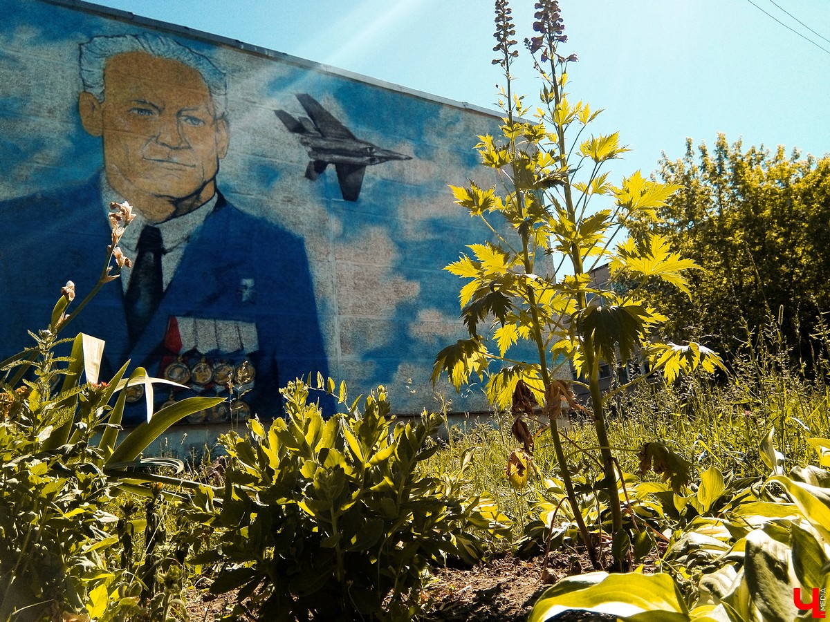 «Ключ-Медиа» собрал подборку местных райтеров, работы которых вы могли замечать на улицах и в социальных сетях, но чьих лиц, скорее всего, никогда не видели.