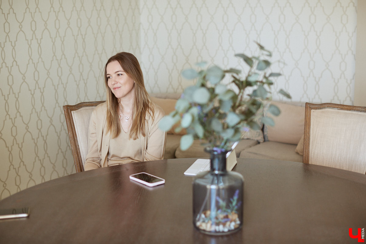 Национальная ассоциация кулинаров готова создать меню для российских ресторанов фаст-фуда, которые придут на смену McDonald’s, заявила ее новый президент Анна Жукова. Она рассказала «Ключ-Медиа» об этой идее, будущем гастрономии и миссии профессиональных поваров.