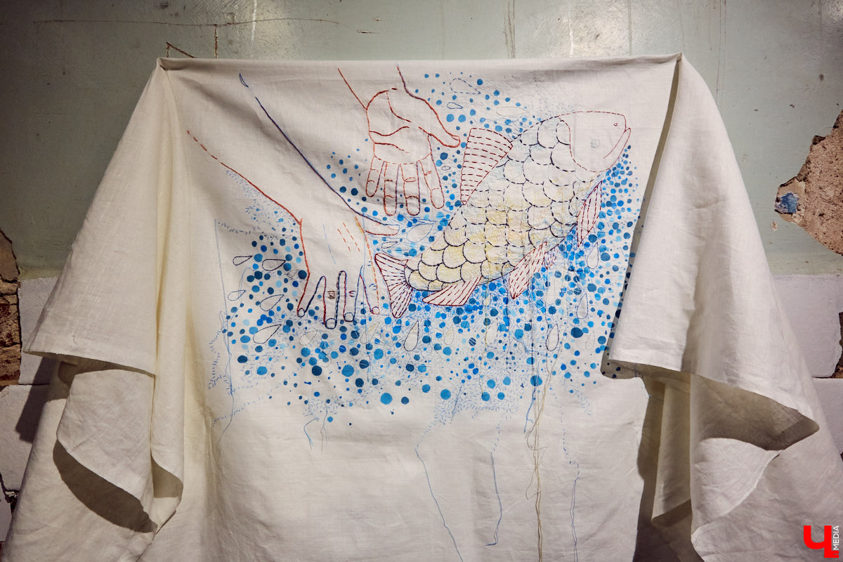 Как сделать возможным «Невозможное застолье», разрушить стены и поймать неуловимые тени? Ищем ответы на выставке современного текстиля.