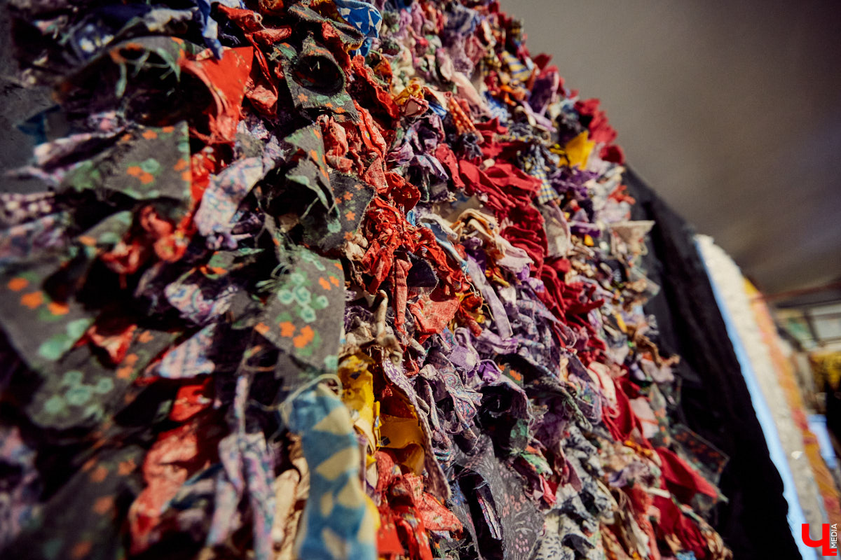 Как сделать возможным «Невозможное застолье», разрушить стены и поймать неуловимые тени? Ищем ответы на выставке современного текстиля.