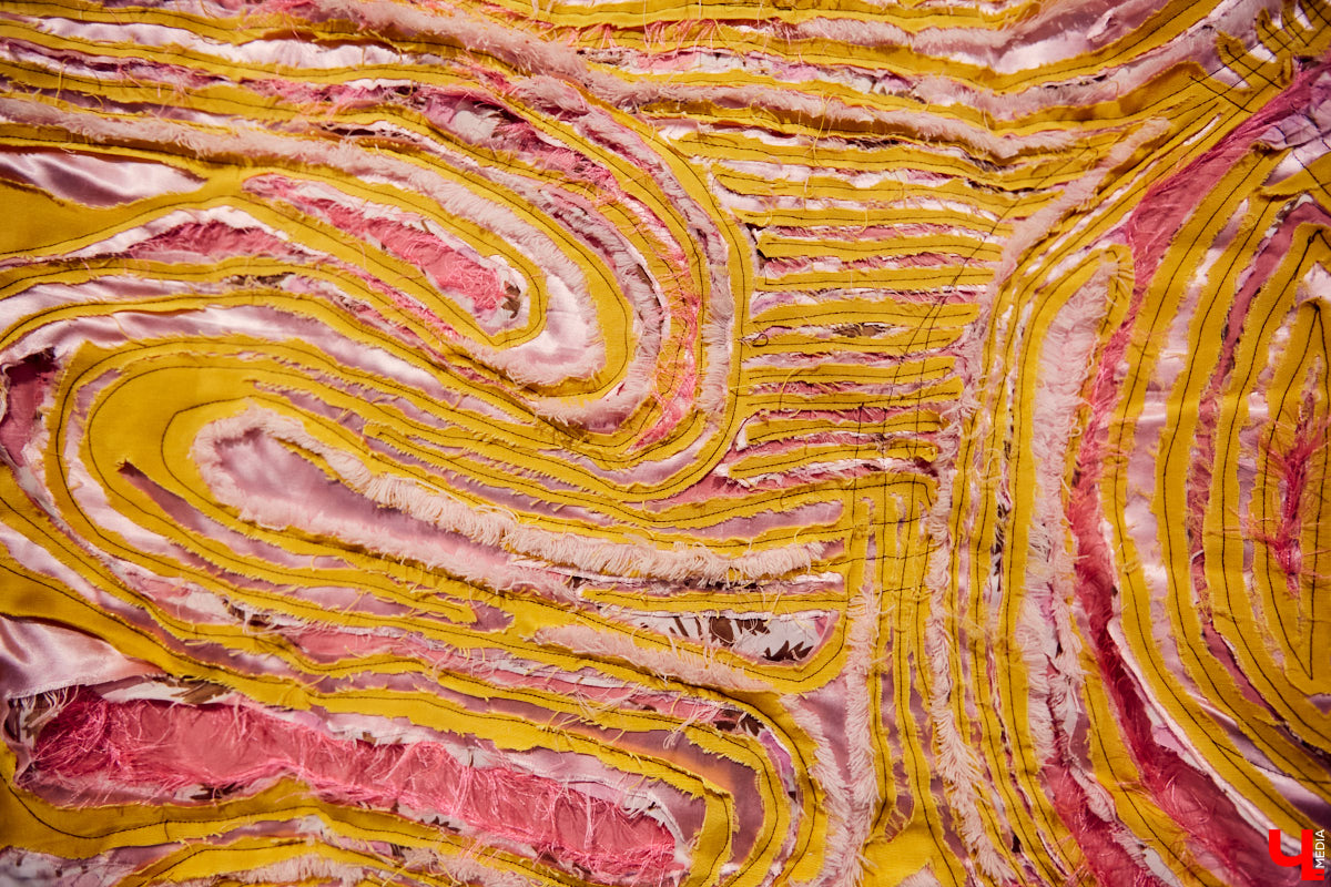 Как сделать возможным «Невозможное застолье», разрушить стены и поймать неуловимые тени? Ищем ответы на выставке современного текстиля.