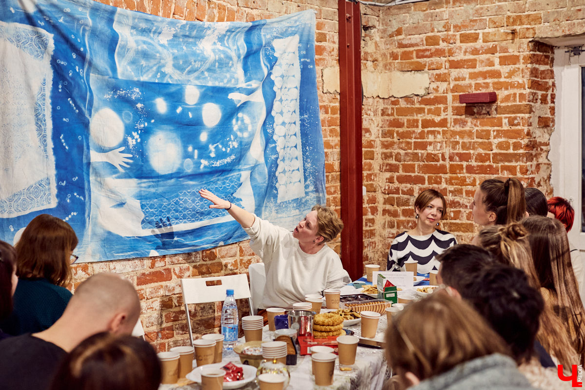 Как сделать возможным «Невозможное застолье», разрушить стены и поймать неуловимые тени? Ищем ответы на выставке современного текстиля.