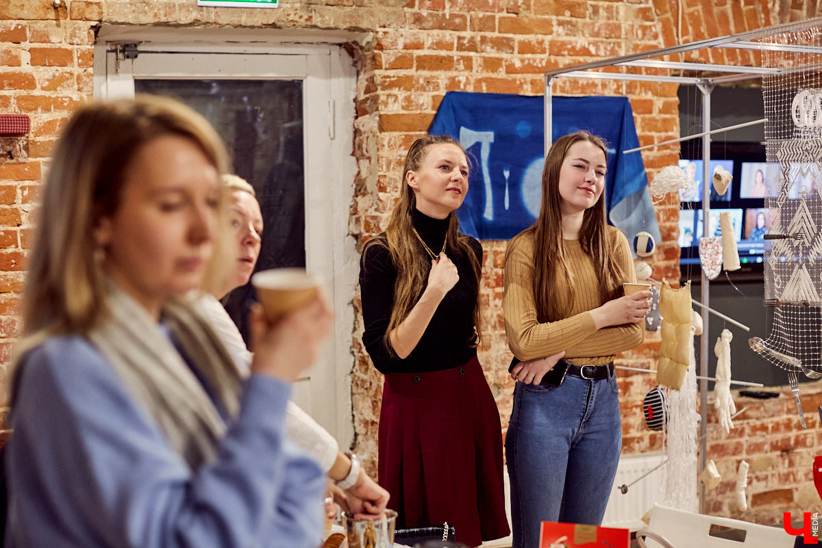 Как сделать возможным «Невозможное застолье», разрушить стены и поймать неуловимые тени? Ищем ответы на выставке современного текстиля.